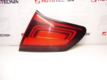 Moldura decorativa da lâmpada traseira direita Citroën C4 II 9808624780